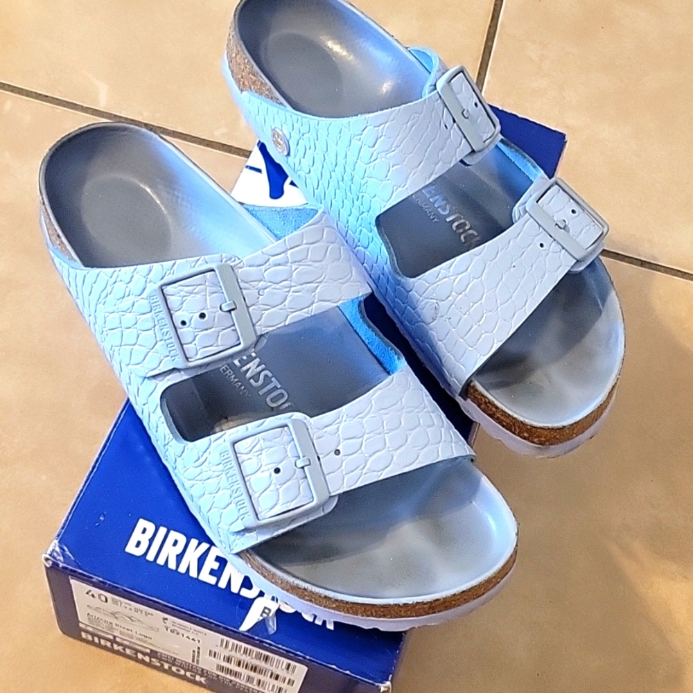 Birkenstock Arizona Rivet Logo Sandals